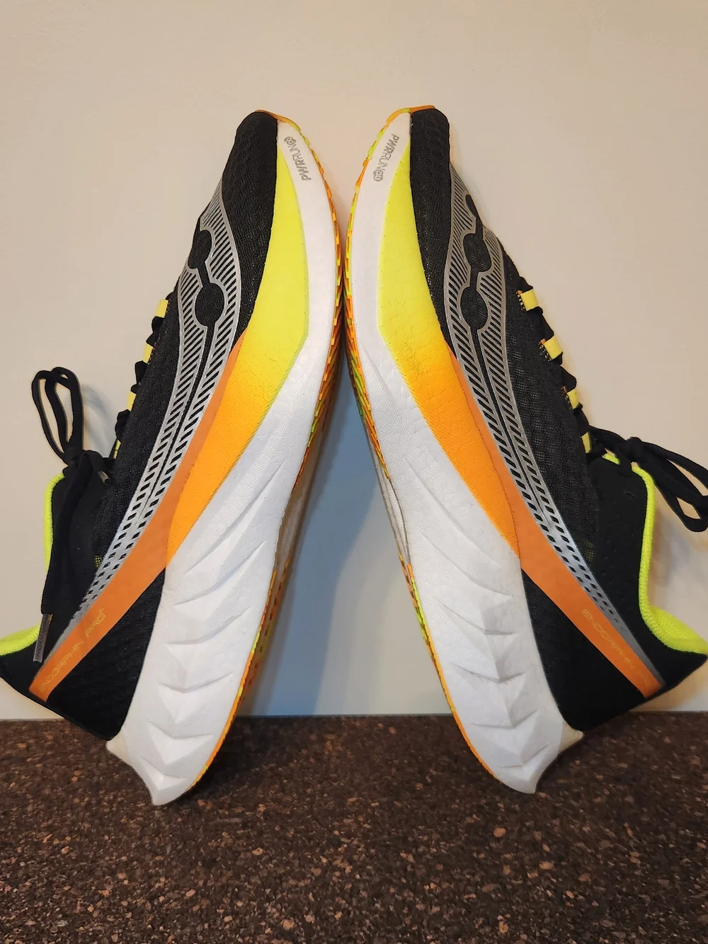 Saucony Endorphin Pro Running Shoes Mens Size 12
